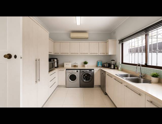 3 BEDROOM HOUSE FOR SALE IN ESSENWOOD